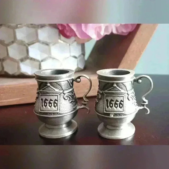 Ye Olde Watling 1982 Miniature Pewter Stein John Pinches Limited Edition Set (2) - Picture 4 of 8